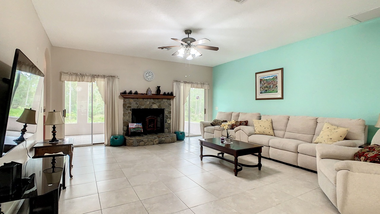 Photo of Livingroom in Interchange Square