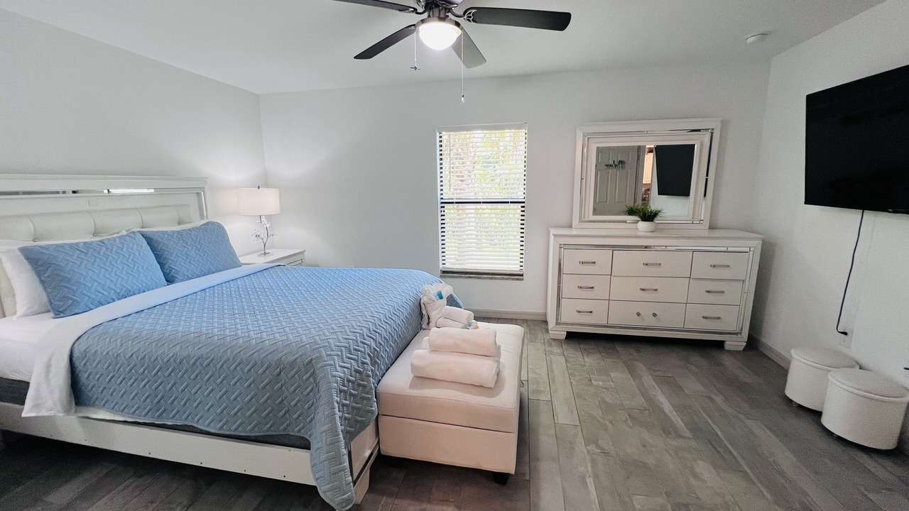 Photo of Bedroom in Lochmoor Waterway Estates