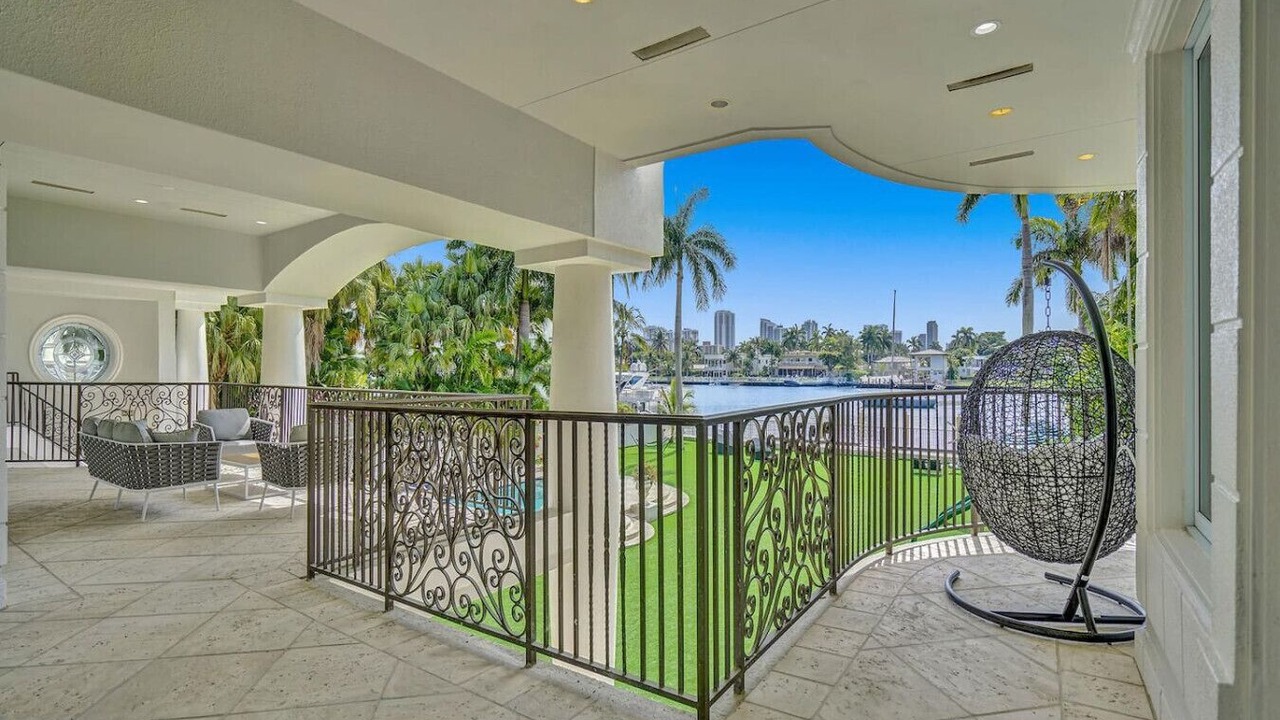 Photo of Patio Balcony in South Lake