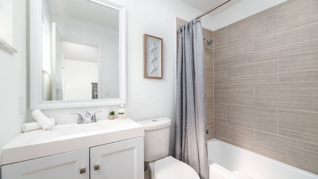 Photo of Bathroom in Wilton Manors