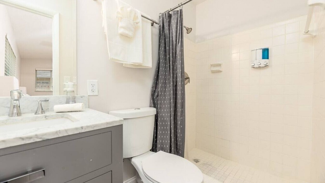 Photo of Bathroom in Wilton Manors