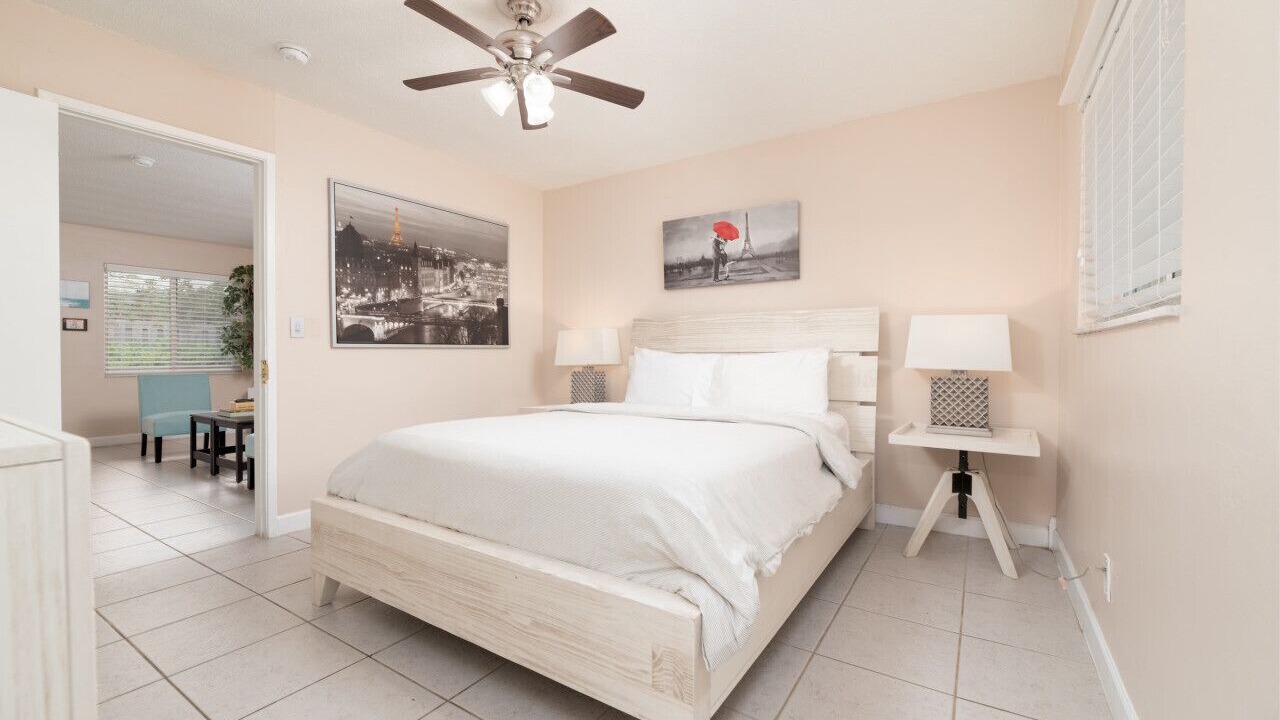 Photo of Bedroom in Wilton Manors