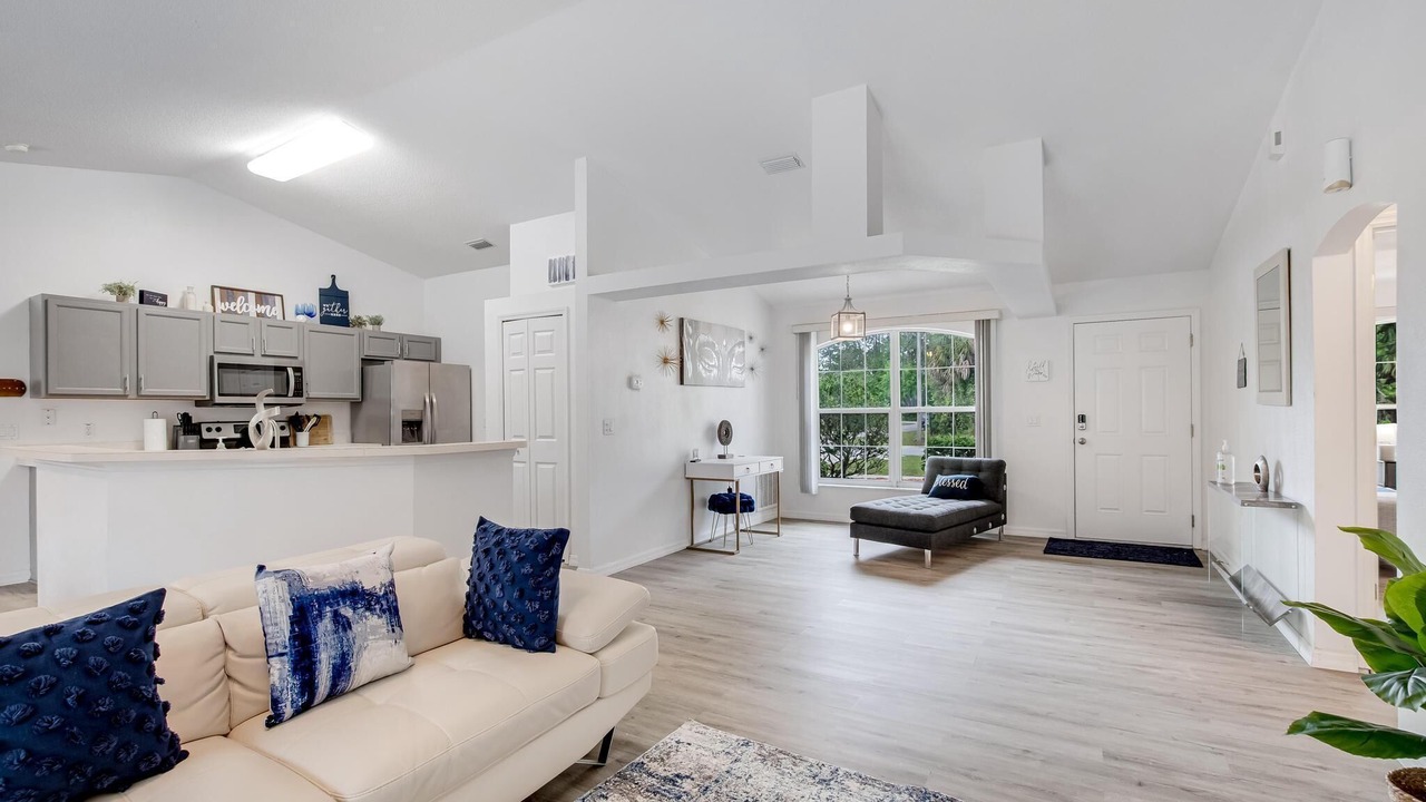 Photo of Livingroom in Indian Trails