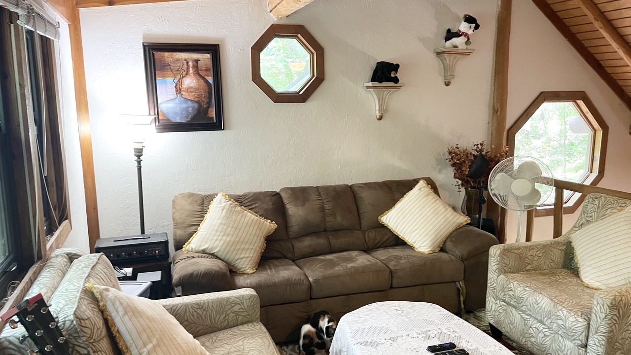 Photo of Livingroom in Trenton
