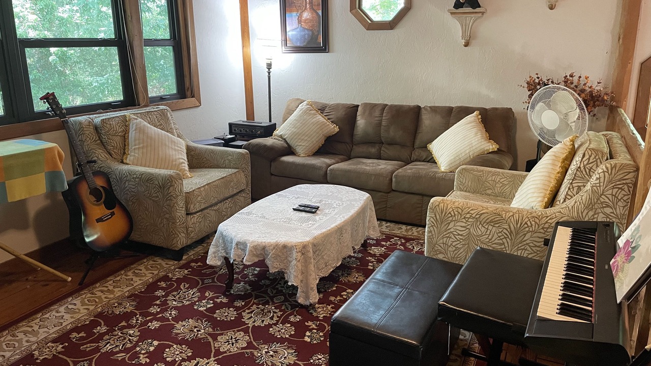 Photo of Livingroom in Trenton