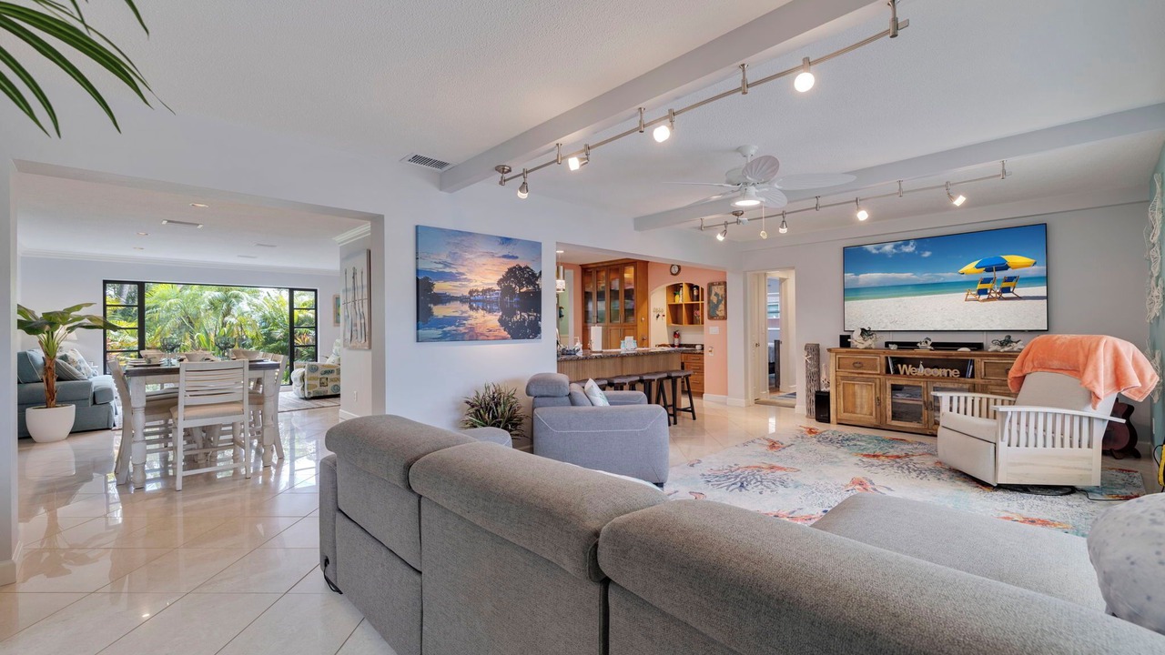 Photo of Livingroom in Anona