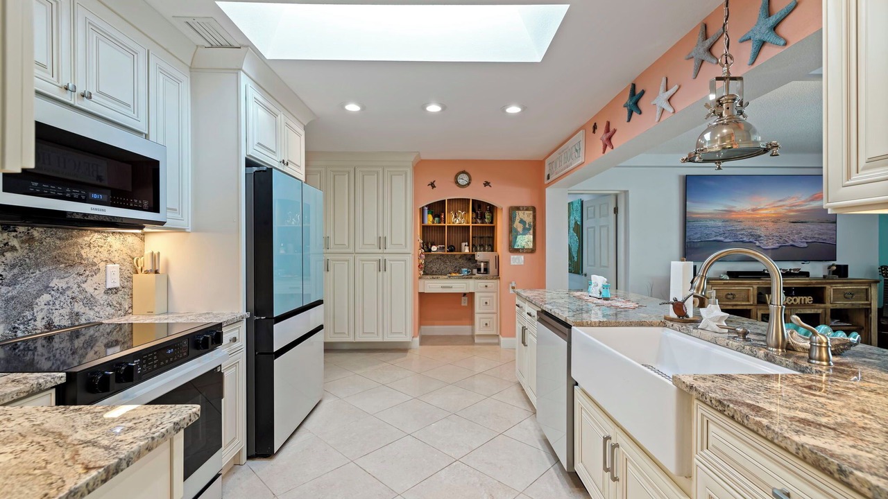 Photo of Kitchen in Anona