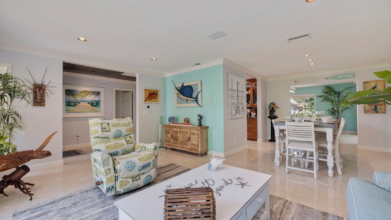 Photo of Livingroom in Anona