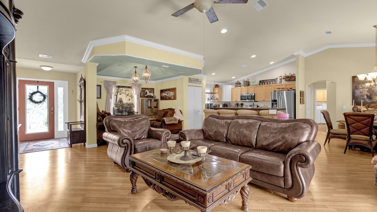 Photo of Livingroom in Candler