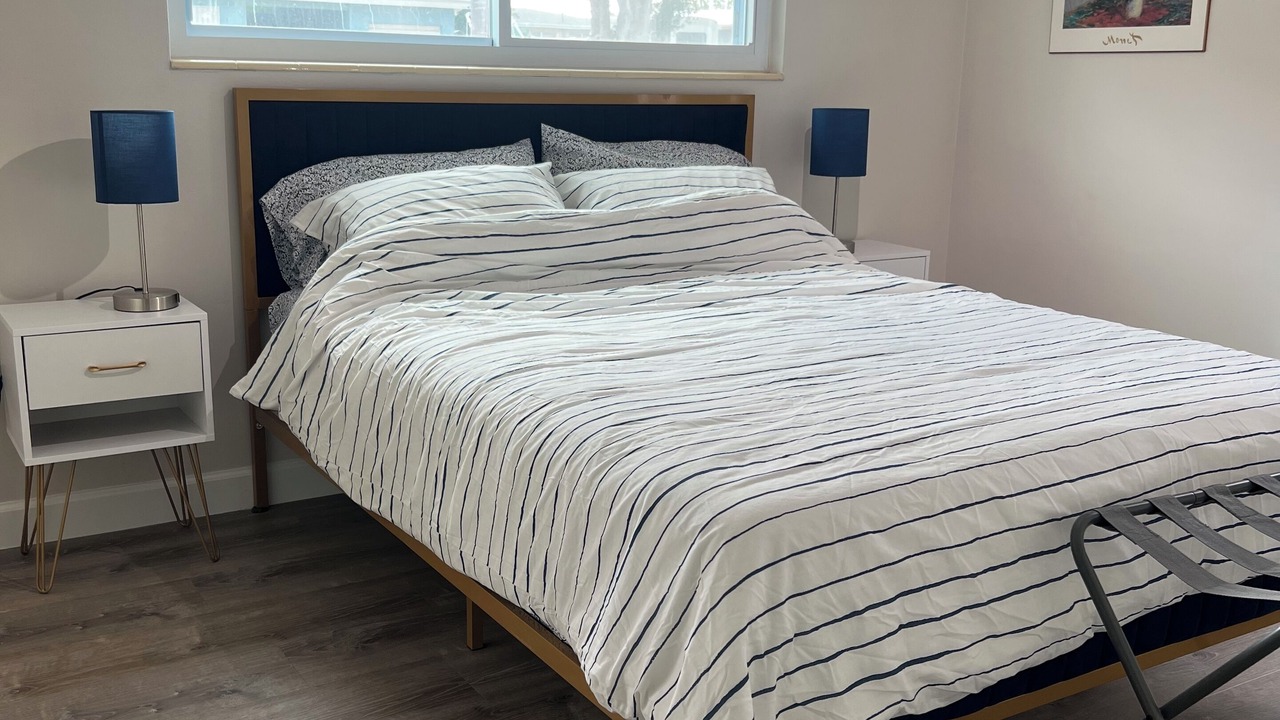 Photo of Bedroom in Edgewater