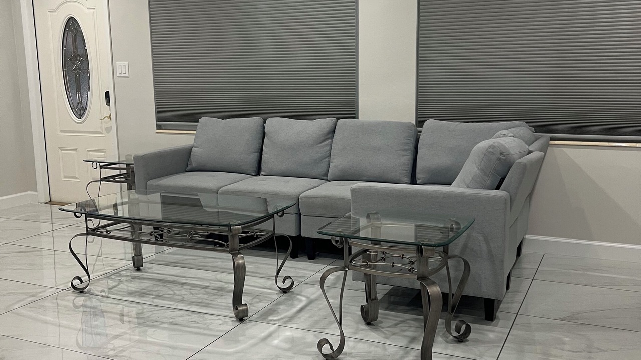 Photo of Livingroom in Edgewater