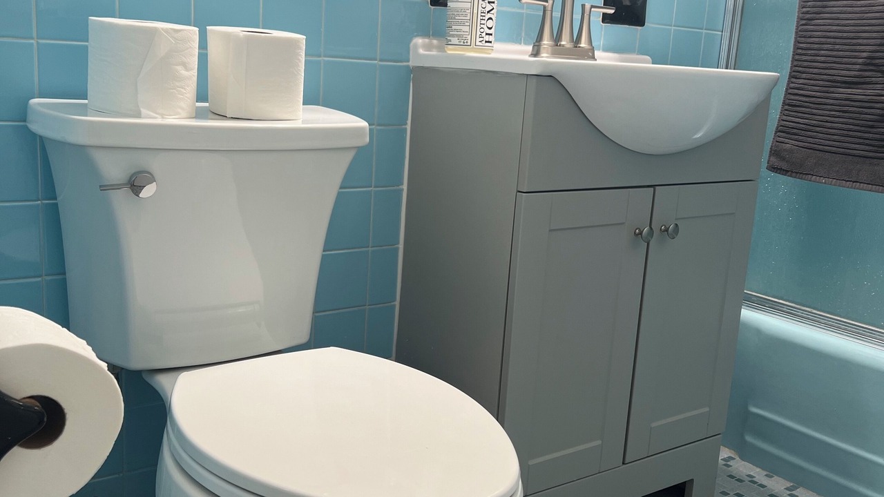 Photo of Bathroom in Edgewater
