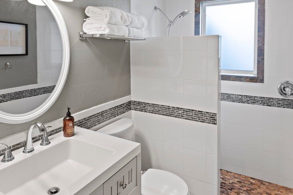 Photo of Bathroom in Weeki Wachee Gardens