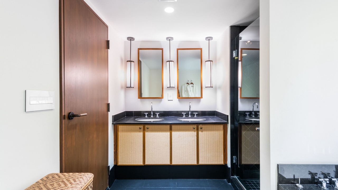Photo of Bathroom in City Center
