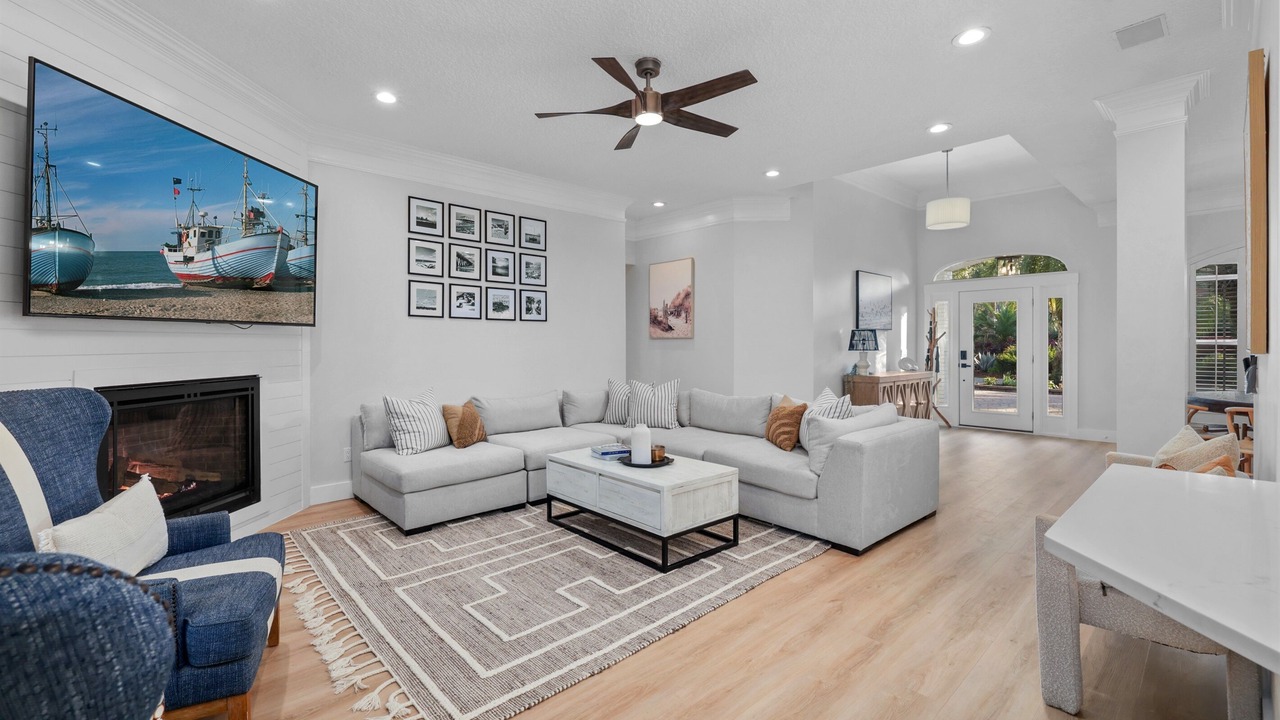 Photo of Livingroom in Jacksonville Beach