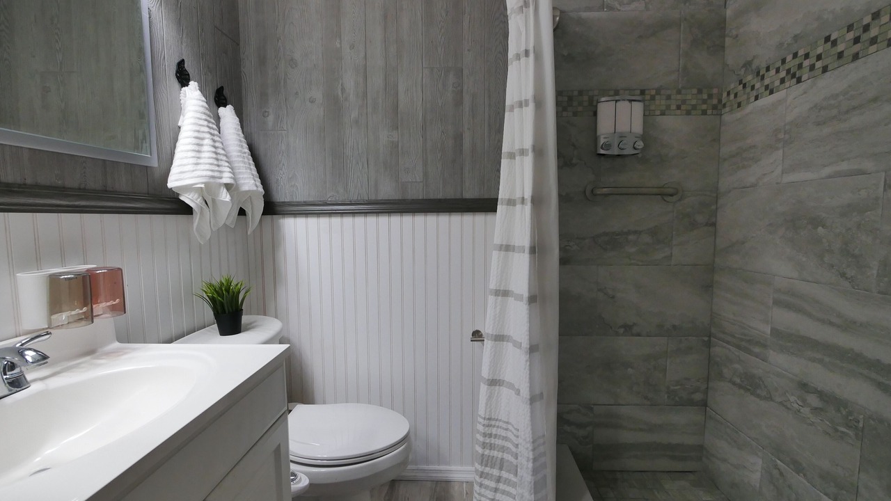 Photo of Bathroom in Map Of Hudson