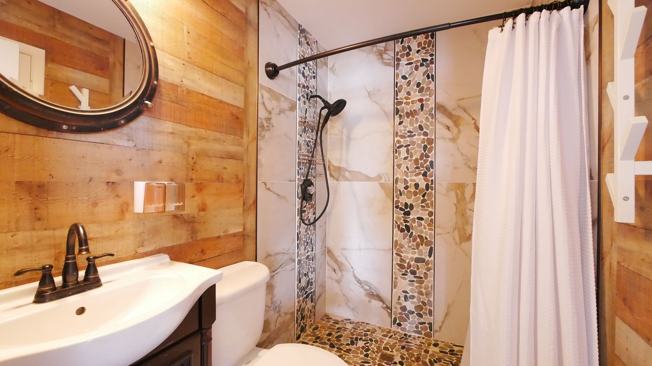 Photo of Bathroom in Map Of Hudson
