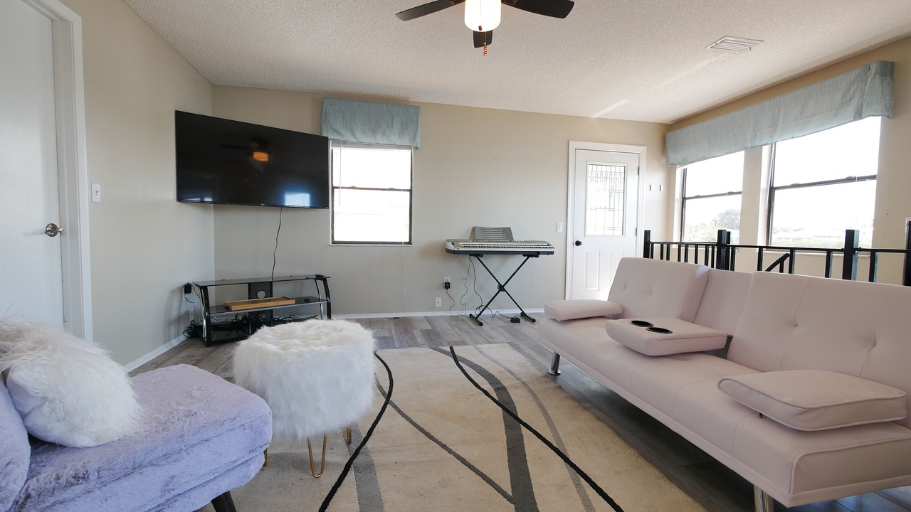 Photo of Livingroom in Map Of Hudson