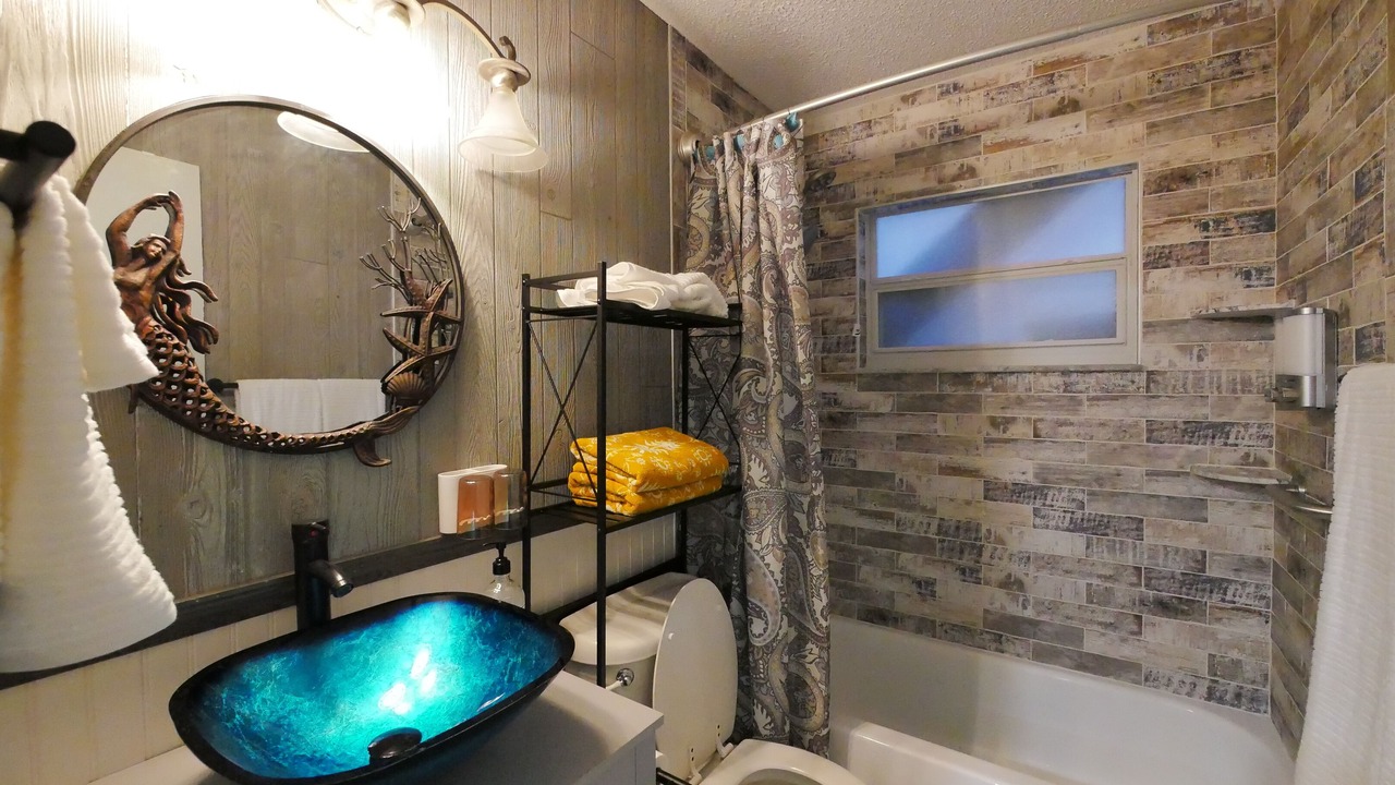 Photo of Bathroom in Map Of Hudson