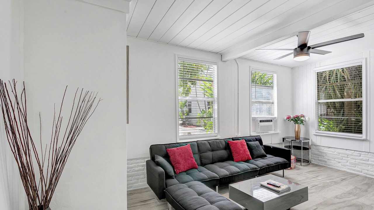 Photo of Livingroom in Pineapple Grove Arts District