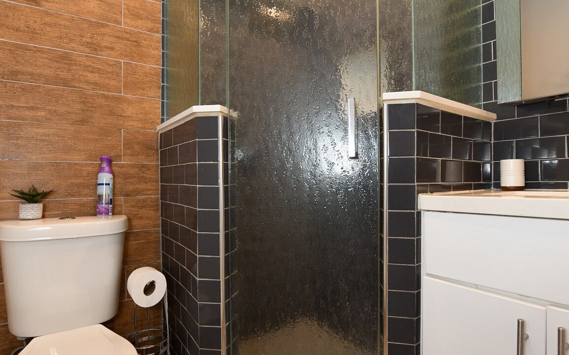 Photo of Bathroom in North Andrews Gardens
