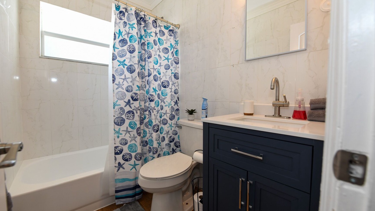 Photo of Bathroom in North Andrews Gardens