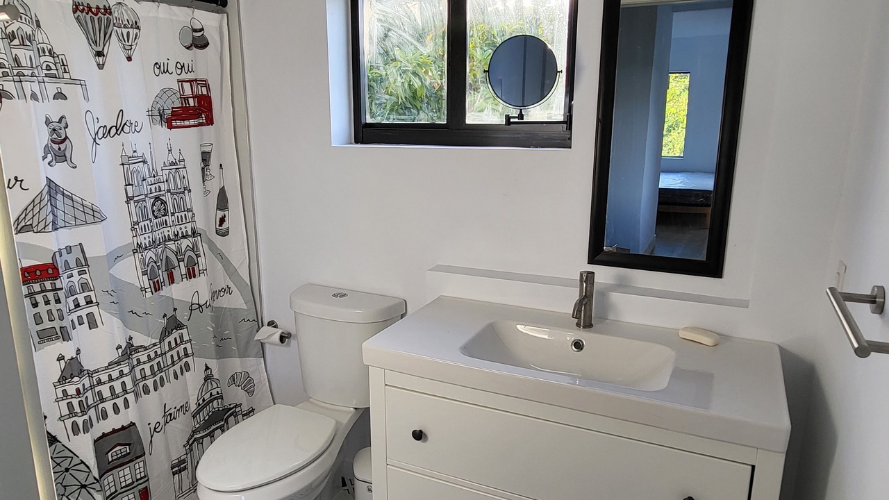 Photo of Bathroom in Little Havana