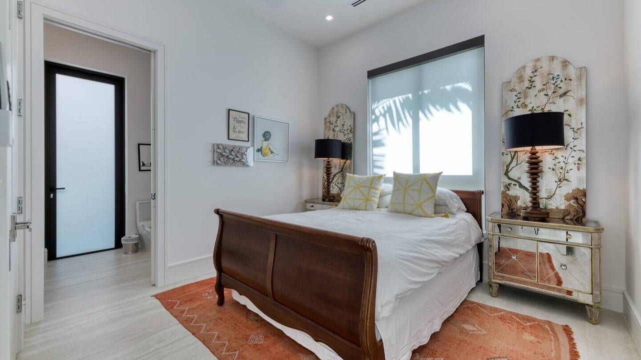 Photo of Bedroom in Lake Ida Shores