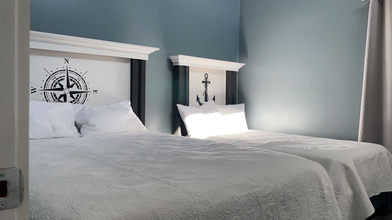 Photo of Bedroom in Bokeelia