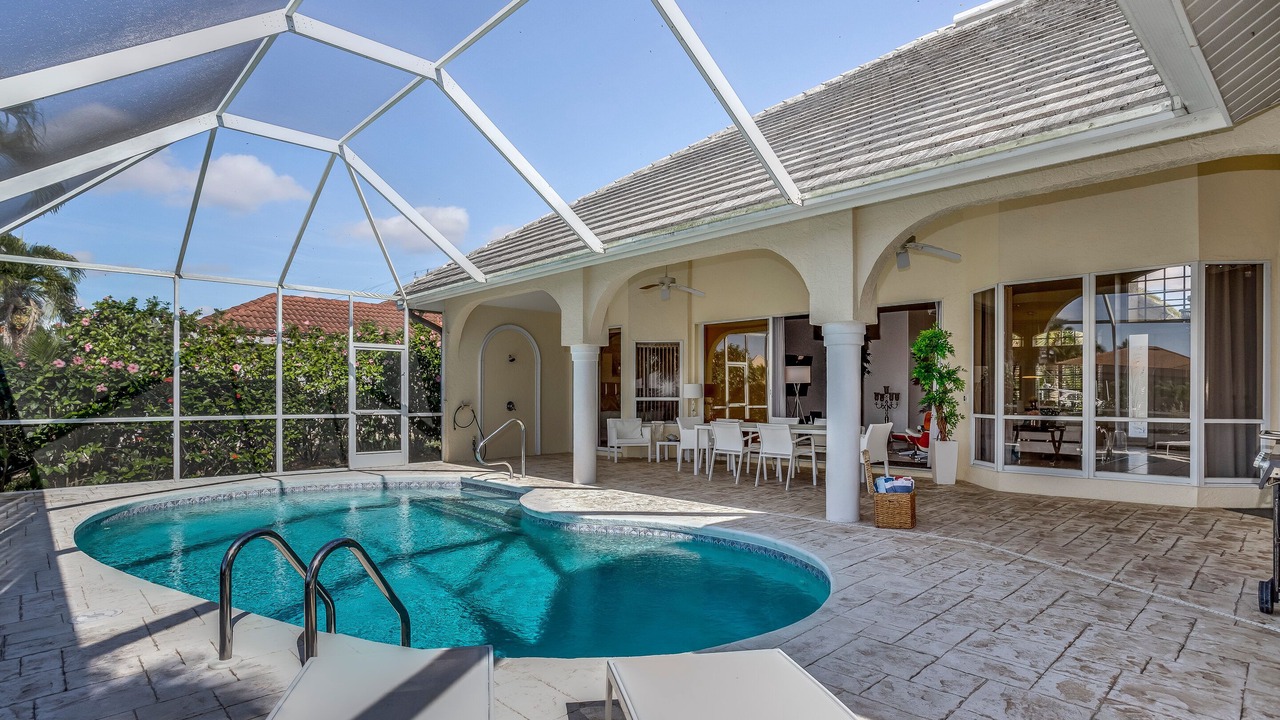 Photo of Outdoor in Pelican