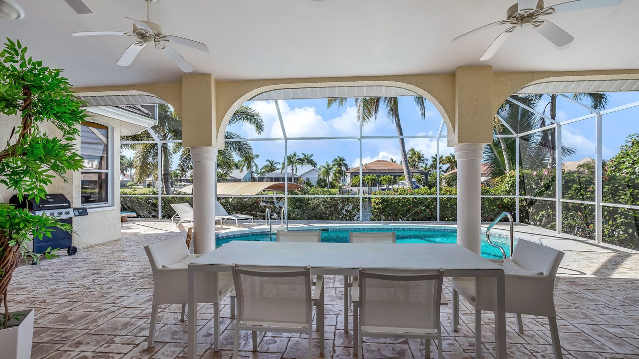 Photo of Outdoor in Pelican