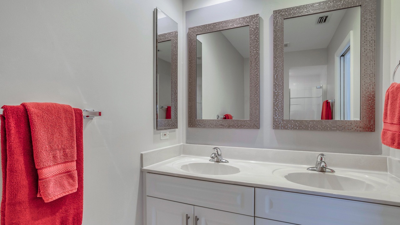 Photo of Bathroom in Pelican