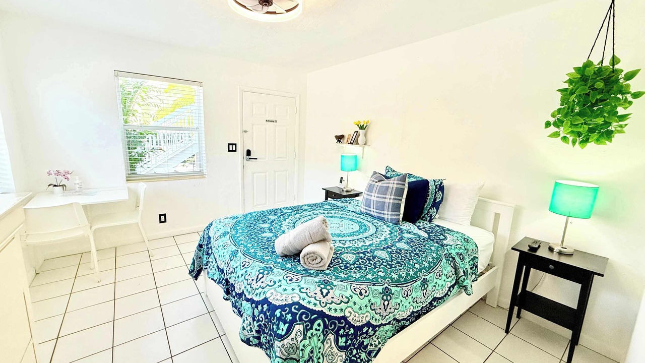 Photo of Bedroom in Hollywood South Central Beach