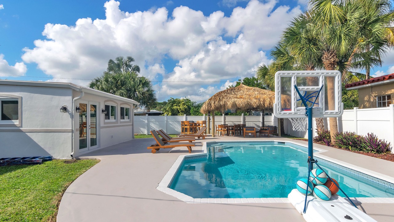 Photo of Outdoor in Melaleuca Gardens