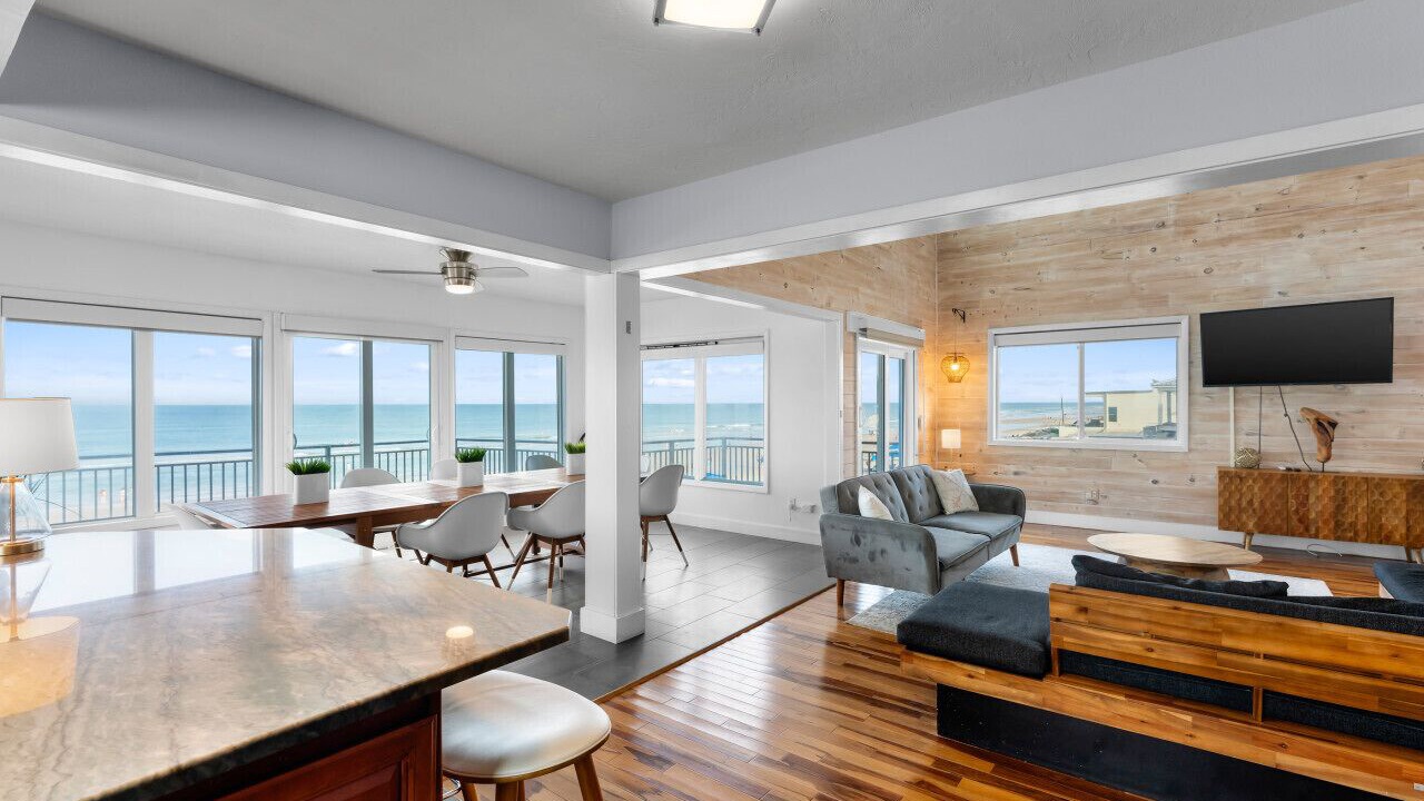 Photo of Livingroom in Wilbur-By-The-Sea