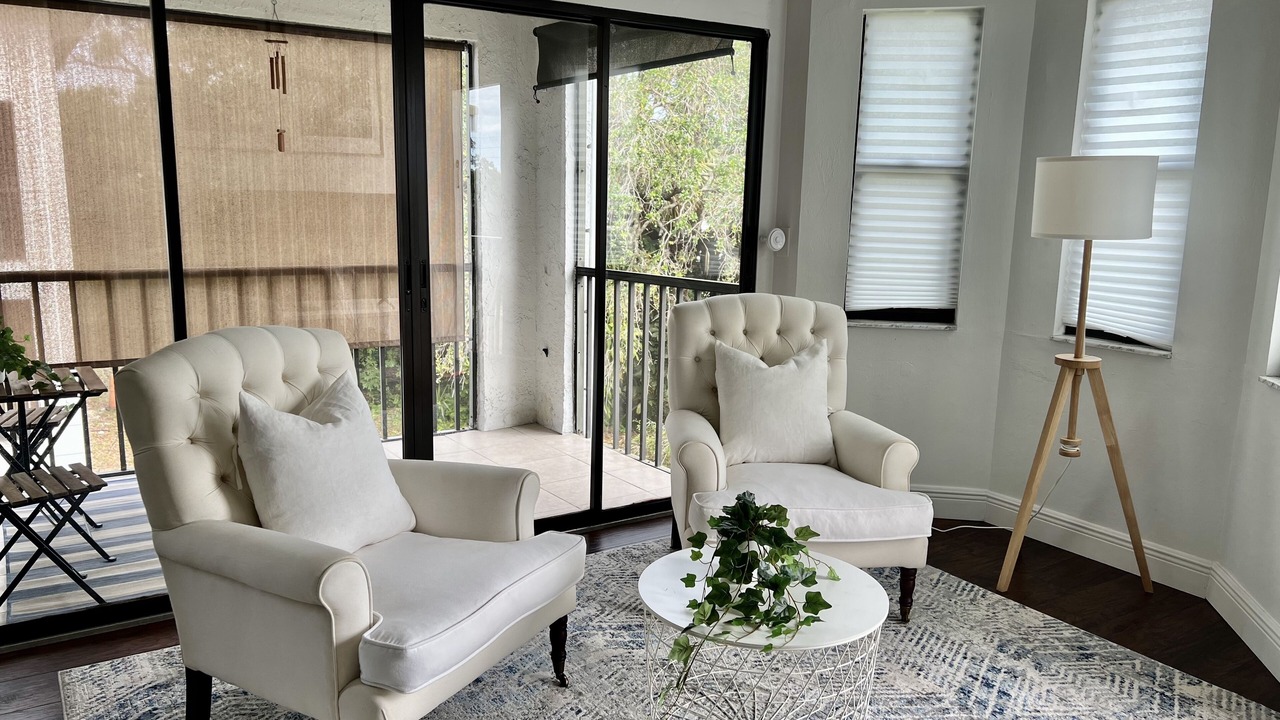 Photo of Livingroom in Palm River Estates