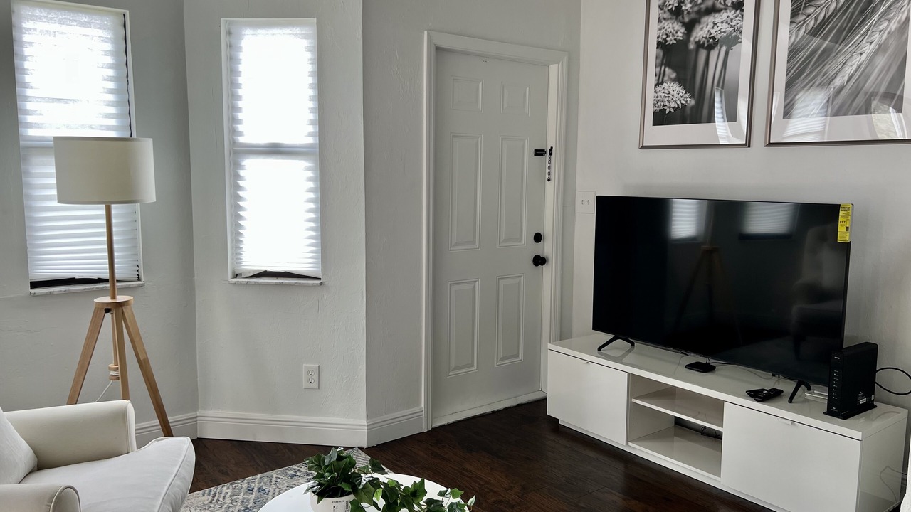 Photo of Livingroom in Palm River Estates
