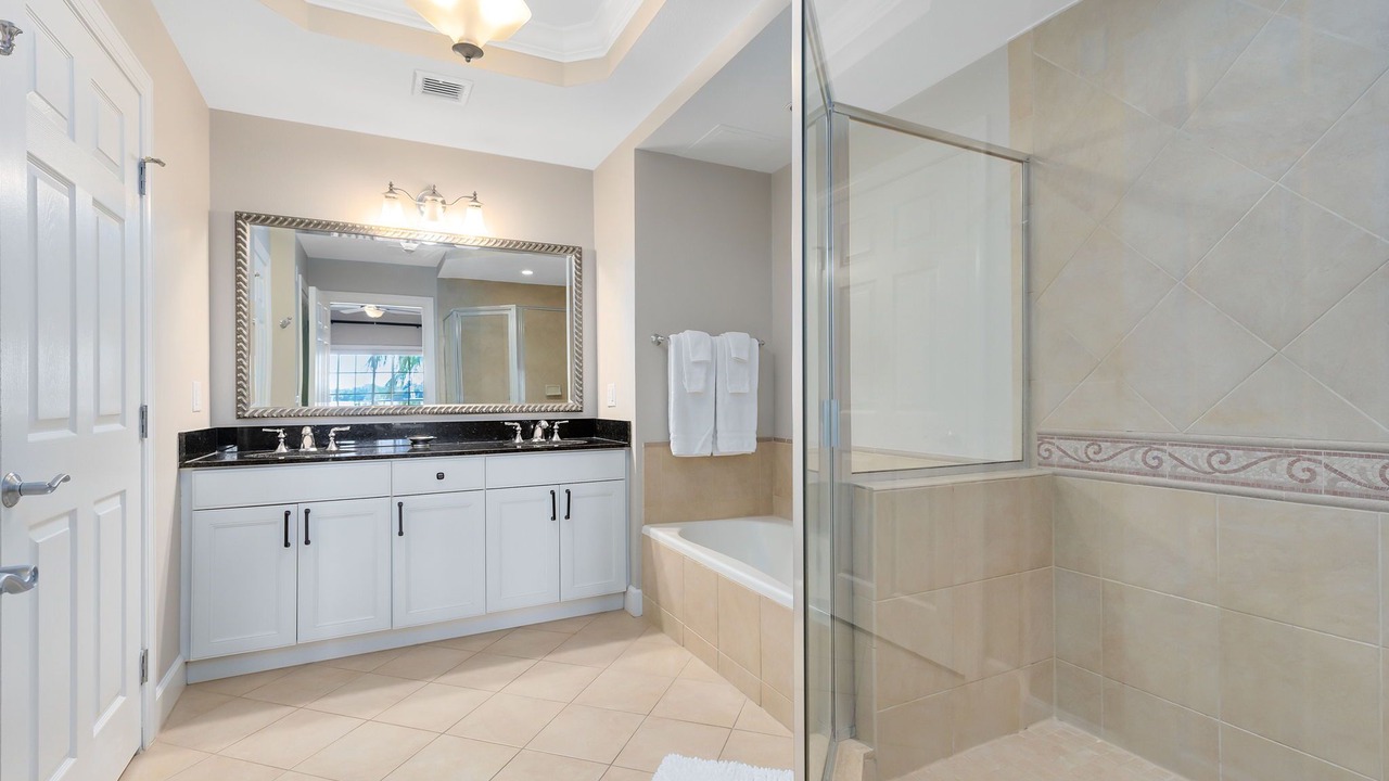 Photo of Bathroom in Reunion