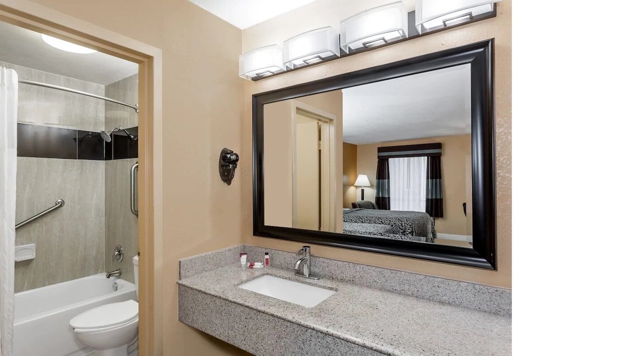 Photo of Bathroom in North Trail