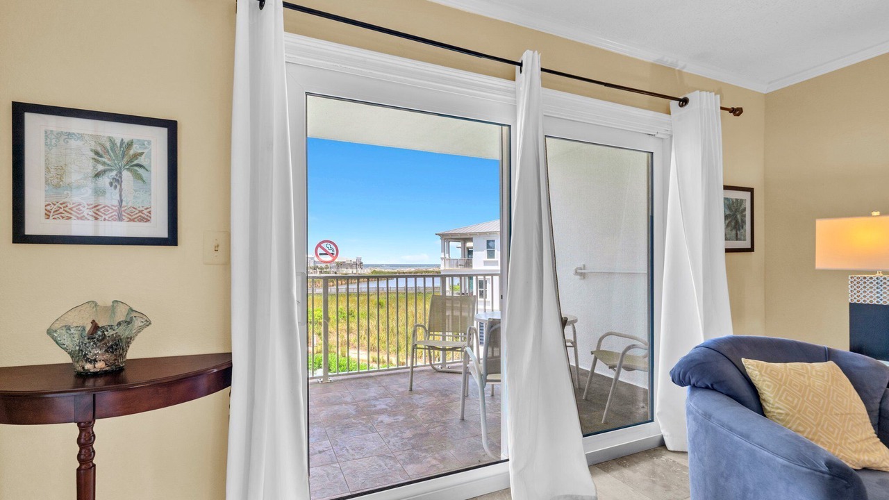Photo of Livingroom in North West Florida