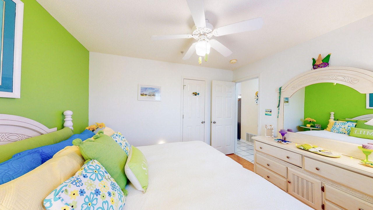 Photo of Bedroom in Navarre Beach