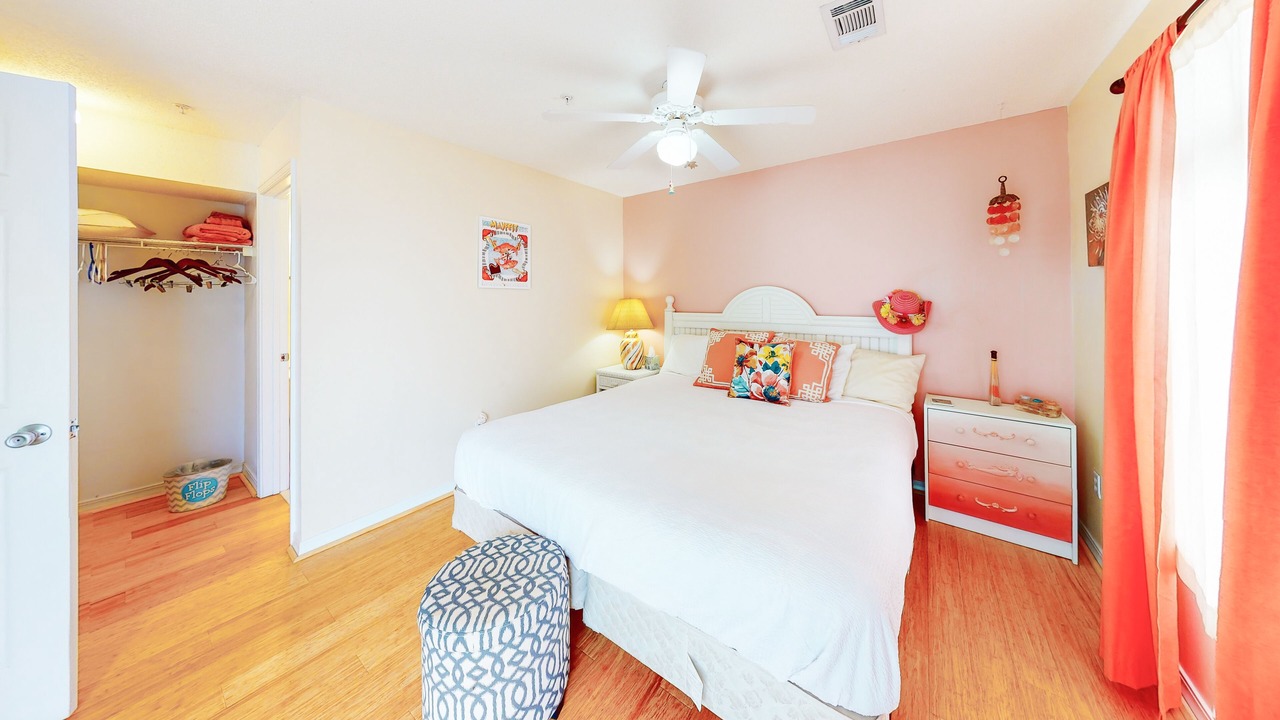 Photo of Bedroom in Navarre Beach