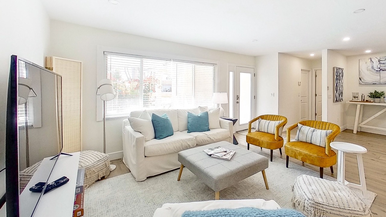 Photo of Livingroom in Central Naples