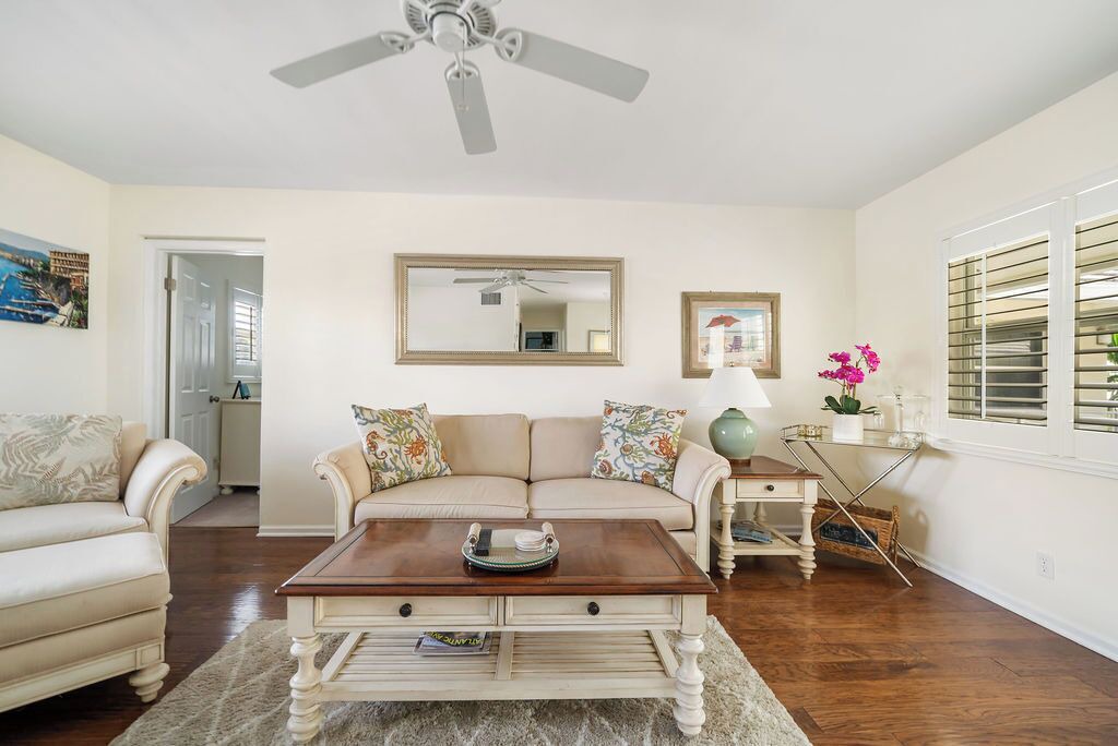 Photo of Livingroom in Jog Road
