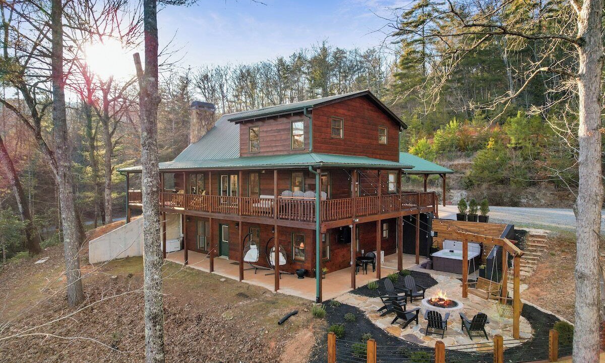 Photo of Outdoor in Cherry Log