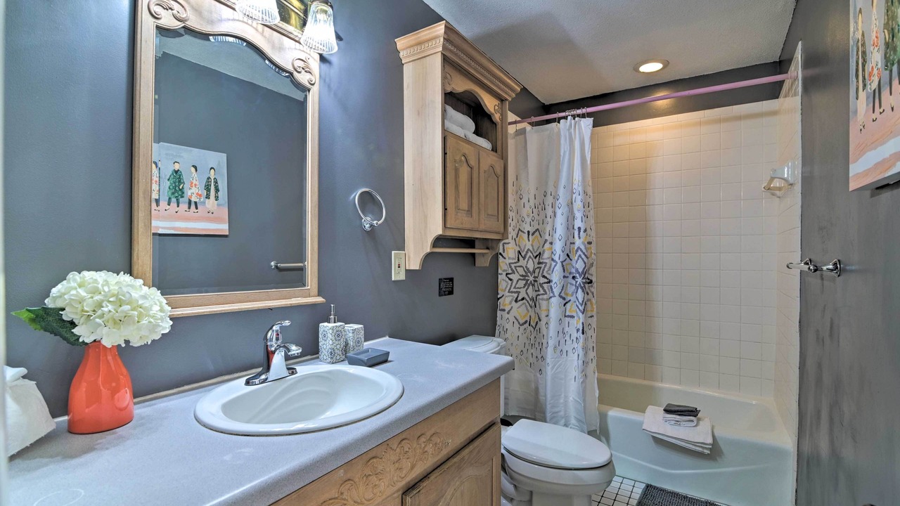 Photo of Bathroom in Valrico
