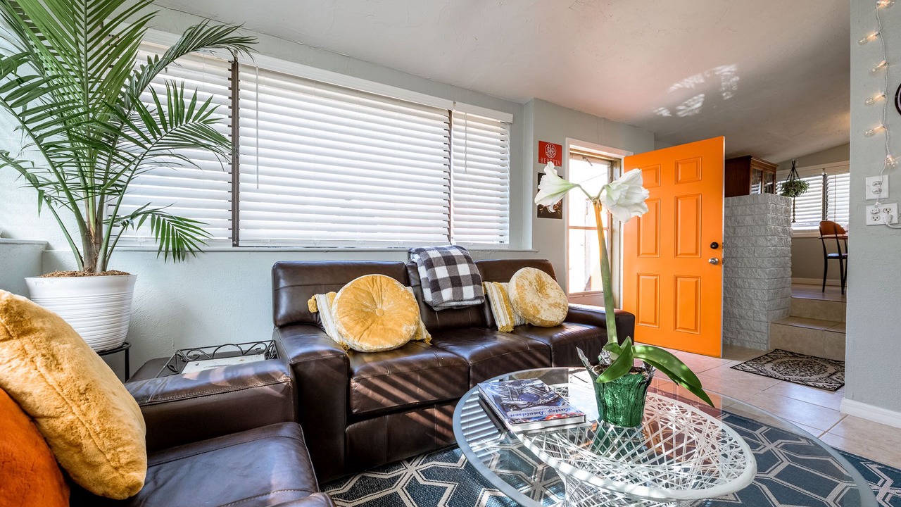 Photo of Livingroom in Kingston