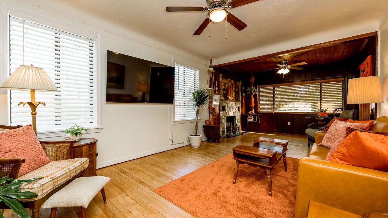 Photo of Livingroom in Kingston