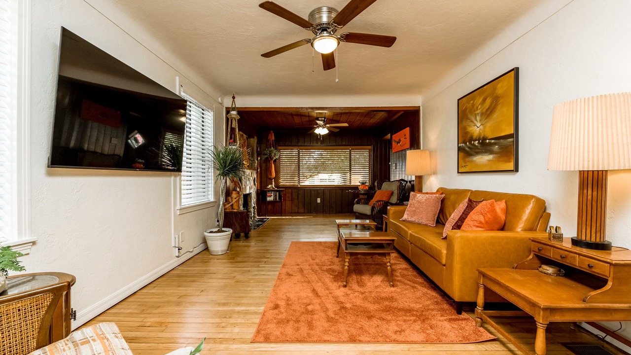 Photo of Livingroom in Kingston