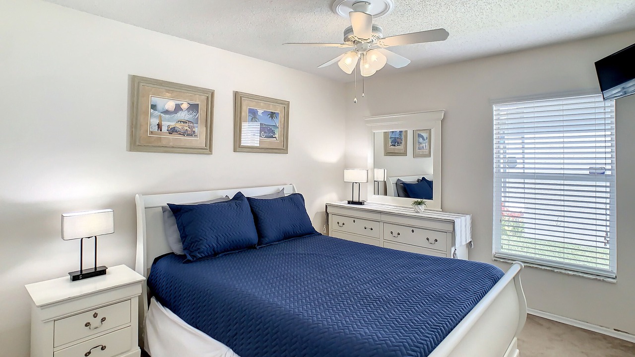 Photo of Bedroom in Windward Cay